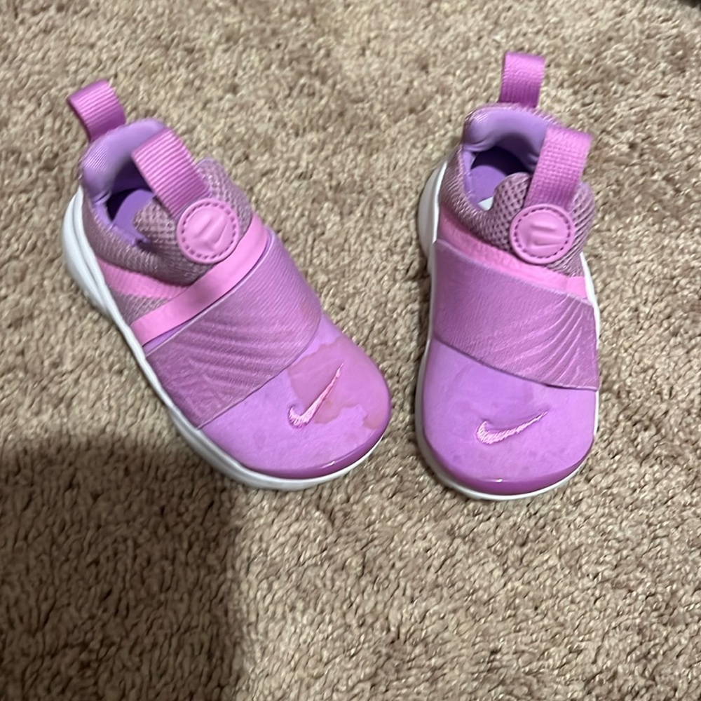 Girl Nike 6c
